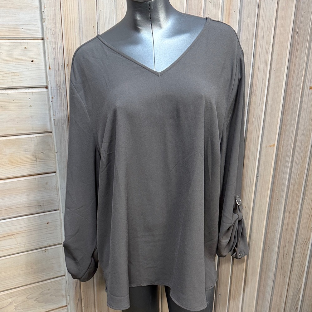 Maurices Women's V-Neck Roll-Tab Blouse - Gray